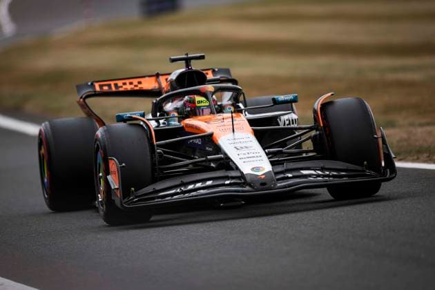 F1 - BRITISH GRAND PRIX 2025 81 PIASTRI Oscar (aus), McLaren F1 Team MCL39, action during the Formula 1 Qatar Airways British Grand Prix 2025, 12th round of the 2025 FIA Formula One World Championship, WM, Weltmeisterschaft from July 4 to 6, 2025 on the Silverstone Circuit, in Silverstone, United Kingdom - SilverstoneUnited Kingdom  Copyright: xEricxAlonsox