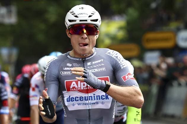 Belgian Jasper Philipsen of Alpecin-Deceuninck celebrates after winning the first stage, Lille Metropole to Lille Metropole (185 km), of the 2025 Tour de France cycling race, in Lille, France, on Saturday 05 July 2025. The 112th edition of the Tour de France starts on Saturday 5 July in Lille, France, and will finish in Paris, France on the 27th of July. DAVIDxPINTENS  x128487249x