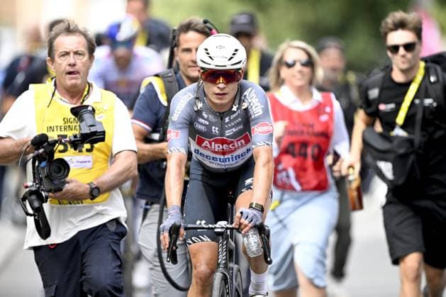 Belgian Jasper Philipsen of Alpecin-Deceuninck celebrates after winning the first stage, Lille Metropole to Lille Metropole (185 km), of the 2025 Tour de France cycling race, in Lille, France, on Saturday 05 July 2025. The 112th edition of the Tour de France starts on Saturday 5 July in Lille, France, and will finish in Paris, France on the 27th of July. JASPERxJACOBS  x128487661x