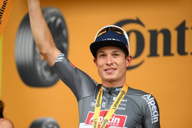Tour de France 2025 Stage 1 LILLE METROPOLE, FRANCE - JULY 05 : Philipsen Jasper (BEL) of Alpecin-Deceuninck on the podium during stage 1 of the 112th edition of Tour de France an UCI World Tour 2.UWT cycling road race stage for Men Elite of 185 km with start in Lille Metropole and finish in Lille Metropole on July 5, 2025 in Lille Metropole, France, 05 07 2025 ( Motordriver Kenny Verfaillie - Lille Metropole France  Copyright: xVincentxKalutx