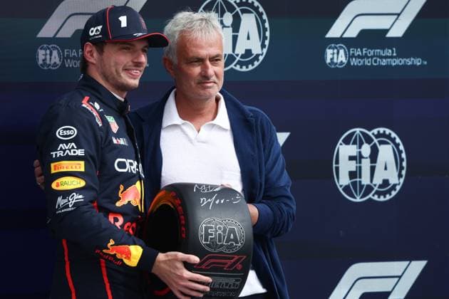 F1 British Grand Prix 2025 Qualifying Max Verstappen of Red Bull Racing and Jose Mourinho after qualifying ahead of the Formula 1 British Grand Prix at Silverstone Circuit in Northampton, Great Britain on July 5, 2025. Northampton United Kingdom  Copyright: xJakubxPorzyckix originalFilename:porzycki-f1britis250705_npXMt.jpg