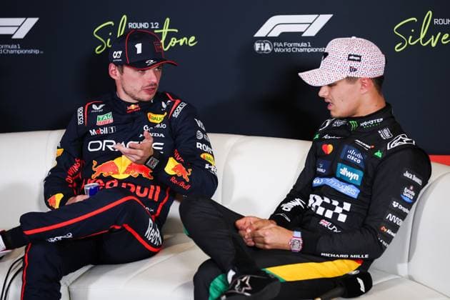 F1 - BRITISH GRAND PRIX 2025 VERSTAPPEN Max (ned), Red Bull Racing RB21, portrait and NORRIS Lando (gbr), McLaren F1 Team MCL39, portrait press conference, PK, Pressekonferenz during the Formula 1 Qatar Airways British Grand Prix 2025, 12th round of the 2025 FIA Formula One World Championship, WM, Weltmeisterschaft from July 4 to 6, 2025 on the Silverstone Circuit, in Silverstone, United Kingdom - SilverstoneUnited Kingdom  Copyright: xEricxAlonsox
