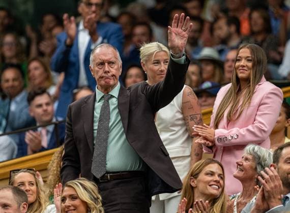 Tennis - Wimbledon Championship 2025 - Day 6 LONDON, ENGLAND - Saturday, July 5, 2025: Former England football player Geoff Hurst in the Royal Box on Day Six of The Championships Wimbledon 2025 at the All England Lawn Tennis and Croquet Club. (Photo by Kirsten Holst Propaganda) LONDON All England Lawn Tennis and Croquet Club GREATER LONDON ENGLAND  Copyright: xKirstenxHolstx 2025-07-05-014-Wimbledon_2025_Day_6