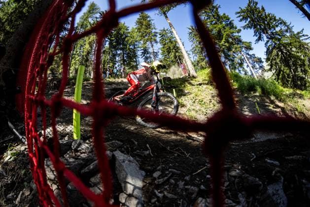 Whoop Downhill Worldcup La Thuile MUNOZ Juan Fernando AXESS INTENSE FACTORY RACINGat Whoop Downhill Worldcup La Thuile, 05 07 2025,in La Thuile,ITA Photo Sebastian Sternemann