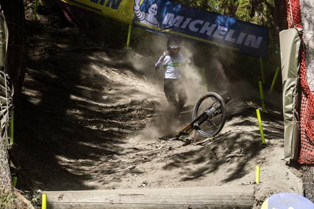Whoop Downhill Worldcup La Thuile Crash of VAN DUYSE Briekat Whoop Downhill Worldcup La Thuile, 05 07 2025,in La Thuile,ITA Photo Sebastian Sternemann