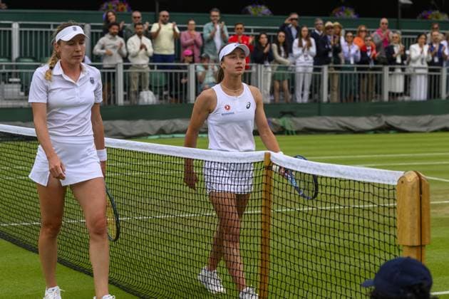 Wimbledon Tennis Championships - Day 6 LONDON, UNITED KINGDOM - JULY 05: Zeynep Sonmez of Turkiye plays against Ekaterina Alexandrova during the women s singles third round match on day six of the Championships Wimbledon 2025 at All England Lawn Tennis and Croquet Club on July 05, 2025 in London, United Kingdom. Ray Tang Anadolu London United Kingdom. Editorial use only. Please get in touch for any other usage.  Copyright: x2025xAnadoluxRayxTangx