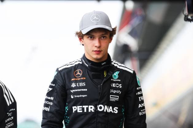 F1 - BRITISH GRAND PRIX 2025 KIMI ANTONELLI Andrea (ita), Mercedes AMG F1 Team W16, portrait during the Formula 1 Qatar Airways British Grand Prix 2025, 12th round of the 2025 FIA Formula One World Championship, WM, Weltmeisterschaft from July 4 to 6, 2025 on the Silverstone Circuit, in Silverstone, United Kingdom - SilverstoneUnited Kingdom  Copyright: xANTONINxVINCENTx