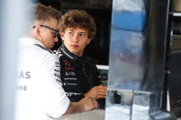 F1 - BRITISH GRAND PRIX 2025 KIMI ANTONELLI Andrea (ita), Mercedes AMG F1 Team W16, portrait during the Formula 1 Qatar Airways British Grand Prix 2025, 12th round of the 2025 FIA Formula One World Championship, WM, Weltmeisterschaft from July 4 to 6, 2025 on the Silverstone Circuit, in Silverstone, United Kingdom - SilverstoneUnited Kingdom  Copyright: xANTONINxVINCENTx