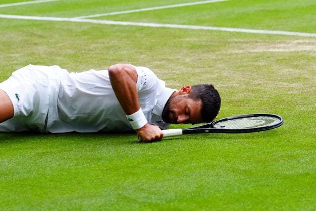 Novak Djokovic falls during his third round match Wimbledon Tennis Championships, Day 6, The All England Lawn Tennis and Croquet Club, London, UK - 05 Jul 2025London The All England Lawn Tennis and United Kingdom  Copyright: xJavierxGarcia Shutterstockx 15385616bt