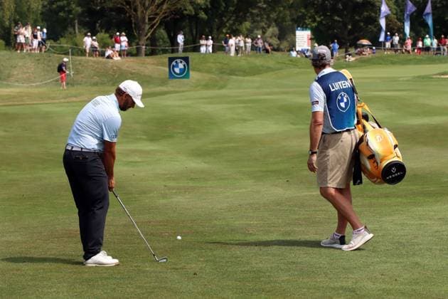 BMW International Open, Eichenried, 05 07 2025 Golf, BMW International Open, Eichenried, 05 07 2025, Day 3 Picture Joost, Luiten NED and his caddie Copyright: xBEAUTIFULxSPORTS NilsxKoepkex
