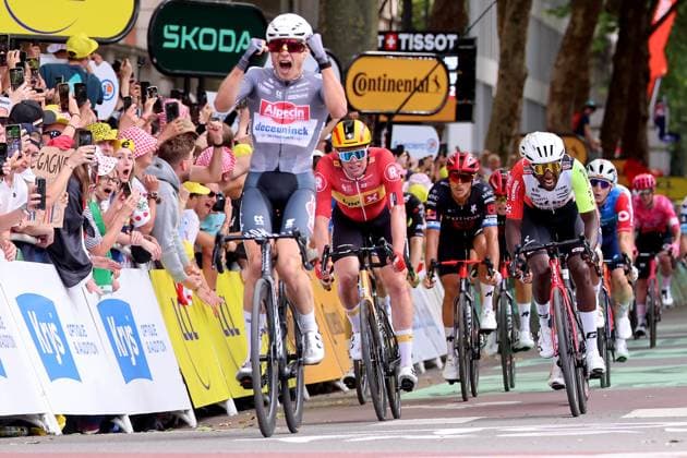 TOUR DE FRANCE 2025 PHOTOPQR VOIX DU NORD STEPHANE MORTAGNE ; 05 07 2025 ; LILLE, 05.07.2025 Cyclisme, velo, Tour de France, Arrivée de la 1ere etape du Tour de France entre Lille et Lille Victoire au sprint de Jasper Philipsen qui prend dans la foulle le maillot jaune PHOTO STEPHANE MORTAGNE LA VOIX DU NORD- French cycling race Tour de France 2024 takes place in july 2025 Hauts de France France  Copyright: xPHOTOPQR VOIXxDUxNORD MAXPPPxSTEPHANExMORTAGNEx 20250705VDN0495 20250705VDN0495
