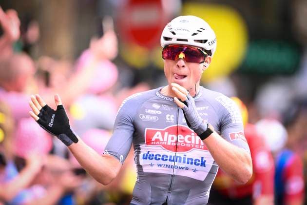 Tour de France 2025 Stage 1 LILLE METROPOLE, FRANCE - JULY 05 : Philipsen Jasper (BEL) of Alpecin-Deceuninck during stage 1 of the 112th edition of Tour de France an UCI World Tour 2.UWT cycling road race stage for Men Elite of 185 km with start in Lille Metropole and finish in Lille Metropole on July 5, 2025 in Lille Metropole, France, 05 07 2025 ( Motordriver Kenny Verfaillie - Lille Metropole France  Copyright: xVincentxKalutx