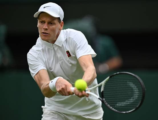 Day Six: The Championships - Wimbledon 2025 LONDON, ENGLAND - JULY 05: Jannik Sinner of Italy in action against Pedro Martinez of Spain during the Gentlemen s Singles third round match on day six of The Championships Wimbledon 2025 at All England Lawn Tennis and Croquet Club on July 05, 2025 in London, England. London All England Lawn Tennis and Croq England United Kingdom Copyright: xVisionhausx 776301258