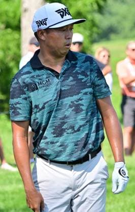 SILVIS, IL - JUL 05: Golfer David Lipsky watches his ball after hitting onto the 1 green during the third round of the John Deere PGA, Golf Herren Golf Classic on July 05, 2025, at TPC Deere Run in Silvis,IL. (Photo by Keith Gillett Icon Sportswire) GOLF: JUL 05 PGA John Deere Classic EDITORIAL USE ONLY Icon25070549