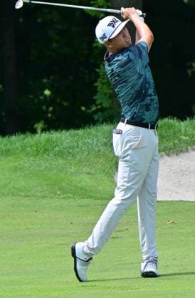 SILVIS, IL - JUL 05: Golfer David Lipsky hits his approach shot on the 6 fairway during the third round of the John Deere PGA, Golf Herren Golf Classic on July 05, 2025, at TPC Deere Run in Silvis,IL. (Photo by Keith Gillett Icon Sportswire) GOLF: JUL 05 PGA John Deere Classic EDITORIAL USE ONLY Icon25070571