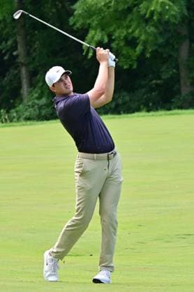 SILVIS, IL - JUL 05: Golfer Davis Thompson hits his approach shot on the 6 fairway during the third round of the John Deere PGA, Golf Herren Golf Classic on July 05, 2025, at TPC Deere Run in Silvis,IL. (Photo by Keith Gillett Icon Sportswire) GOLF: JUL 05 PGA John Deere Classic EDITORIAL USE ONLY Icon25070573