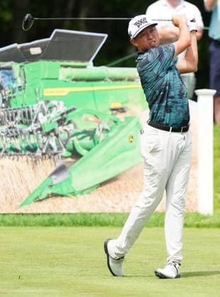 SILVIS, IL - JULY 05: PGA, Golf Herren golfer David Lipsky plays his tee shot on the 18th hole during the John Deere Classic on July 5, 2025, at TPC Deere Run in Silvis, Illinois. (Photo by Brian Spurlock Icon Sportswire) GOLF: JUL 05 PGA John Deere Classic EDITORIAL USE ONLY Icon25070571