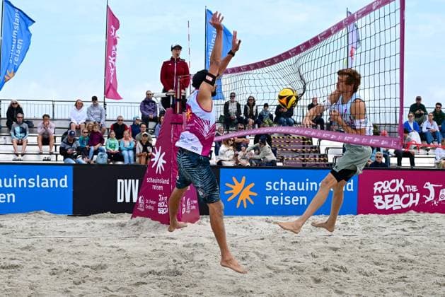 Beach volleyball I men I women I semi-finals I national l St Peter Ording I beach I sandbank I festival character I SPO I 06 07 2025 I v l Erdmann Jonathan 1 Beachclub Kiel , Wolf Peter TuSA 06 Duesseldorf , Rock the Beach the national beach volleyball series with festival character on the sandbank beach in Ording from 04 07 06 07 2025 , qualification for the German Championship , Ording Sandbank Schleswig Holstein Germany