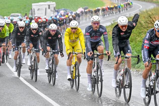 Tour de France 2025 Stage 2 BOULOGNE-SUR-MER, FRANCE - JULY 06 : Philipsen Jasper (BEL) of Alpecin-Deceuninck in the peloton during stage 2 of the 112th edition of Tour de France an UCI World Tour 2.UWT cycling road race stage for Men Elite of 212 km with start in Lauwin-Planque and finish in Boulogne-sur-Mer on July 6, 2025 in Boulogne-sur-Mer, France, 06 07 2025 ( Motordriver Kenny Verfaillie - Boulogne-sur-Mer France  Copyright: xJanxDexMeuleneirx