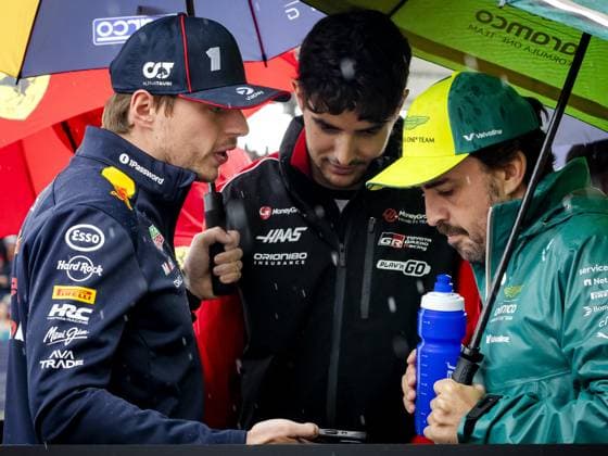 SILVERSTONE - Max Verstappen (Red Bull Racing), Esteban Ocon (Alpine) and Fernando Alonso (Aston Martin) on the Silverstone circuit prior to the Great Britain Grand Prix. ANP SEM VAN DER WAL xVIxANPxSportx xxANPxIVx 531027615 originalFilename: 531027615.jpg