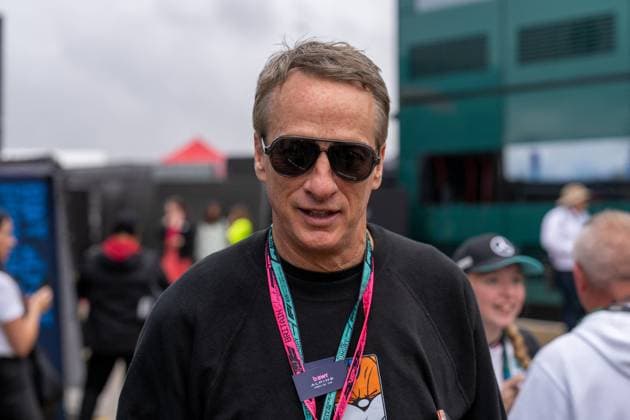 Tony Hawk At F1 British Grand Prix 2025 - UK American Skater and entrepreneur, Tony Hawk (USA) Guest of Alpine F1 during the Formula 1 Qatar Airways British Grand Prix 2025 on Sunday Race Day at the Silverstone International Circuit in Towcester, England, UK on July 6, 2025. Photo by Antoine Lapeyre ABACAPRESS.COM Towcester England United Kingdom  Copyright: xLapeyrexAntoine ABACAx