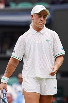 Sonay Kartal dejected during her fourth round match Wimbledon Tennis Championships, Day 7, The All England Lawn Tennis and Croquet Club, London, UK - 06 Jul 2025London The All England Lawn Tennis and United Kingdom  Copyright: xJavierxGarcia Shutterstockx 15387061s