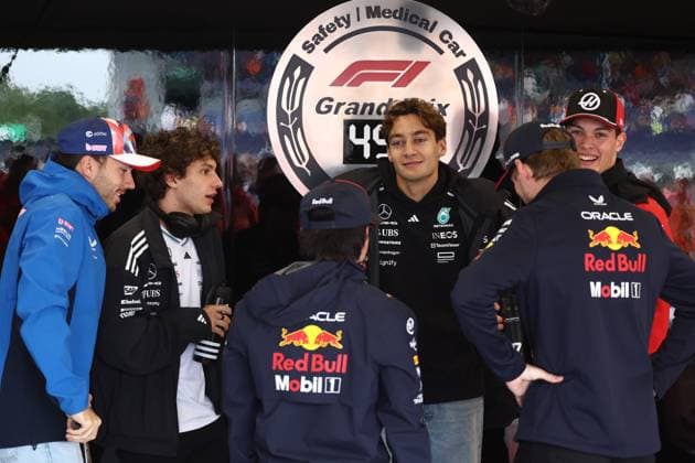 F1 British Grand Prix 2025 Pierre Gasly of Alpine, Andrea Kimi Antonelli of Mercedes, Yuki Tsunoda of Red Bull Racing, George Russell of Mercedes, Max Verstappen of Red Bull Racing and Oliver Bearman of Haas ahead of the Formula 1 British Grand Prix at Silverstone Circuit in Northampton, Great Britain on July 6, 2025. Northampton United Kingdom  Copyright: xJakubxPorzyckix originalFilename:porzycki-f1britis250706_npAHs.jpg