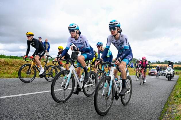 Tour de France 2025 Stage 2 BOULOGNE-SUR-MER, FRANCE - JULY 06 : Riders of Bahrain - Victorious in action during stage 2 of the 112th edition of Tour de France an UCI World Tour 2.UWT cycling road race stage for Men Elite of 212 km with start in Lauwin-Planque and finish in Boulogne-sur-Mer on July 6, 2025 in Boulogne-sur-Mer, France, 06 07 2025 ( Motordriver Kenny Verfaillie - Boulogne-sur-Mer France  Copyright: xJanxDexMeuleneirx