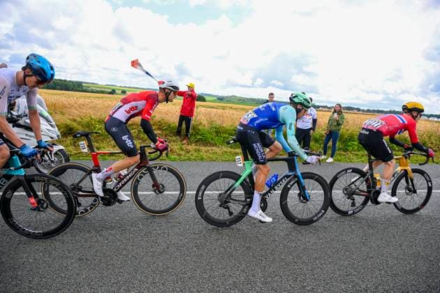 Tour de France 2025 Stage 2 BOULOGNE-SUR-MER, FRANCE - JULY 06 : Illustration picture of the escape pack, Armirail Bruno (FRA) of Decathlon AG2R La Mondiale Team, Fedorov Yevgeniy (KAZ) of XDS Astana Team, Van Moer Brent (BEL) of Lotto, Van Moer Brent (BEL) of Lotto, Leknessund Andreas (NOR) of Uno-X Mobility during stage 2 of the 112th edition of Tour de France an UCI World Tour 2.UWT cycling road race stage for Men Elite of 212 km with start in Lauwin-Planque and finish in Boulogne-sur-Mer on July 6, 2025 in Boulogne-sur-Mer, France, 06 07 2025 ( Motordriver Kenny Verfaillie - Boulogne-sur-Mer France  Copyright: xJanxDexMeuleneirx