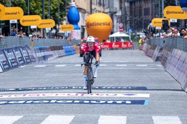 Marlen Reusser during Giro d Italia Women - Stage 1 - Bergamo Bergamo, Giro d Italia race in Bergamo, Italy, July 06 2025  Copyright: xTommasoxBerardi IPAxSportx xipa-agency.netx xx IPA_60020612 IPA_Agency_IPA60020612
