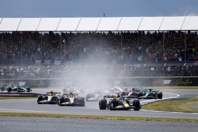 SILVERSTONE - Max Verstappen (Red Bull Racing) on the Silverstone circuit during the start of the Great Britain Grand Prix. ANP SEM VAN DER WAL xVIxANPxSportx xxANPxIVx 531031876 originalFilename: 531031876.jpg