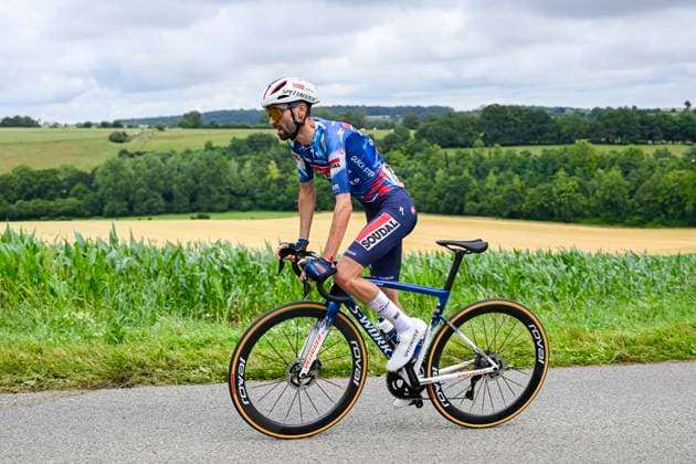 Tour de France 2025 Stage 2 BOULOGNE-SUR-MER, FRANCE - JULY 06 : Rider of Soudal Quick-Step in action during stage 2 of the 112th edition of Tour de France an UCI World Tour 2.UWT cycling road race stage for Men Elite of 212 km with start in Lauwin-Planque and finish in Boulogne-sur-Mer on July 6, 2025 in Boulogne-sur-Mer, France, 06 07 2025 ( Motordriver Kenny Verfaillie - Boulogne-sur-Mer France  Copyright: xJanxDexMeuleneirx