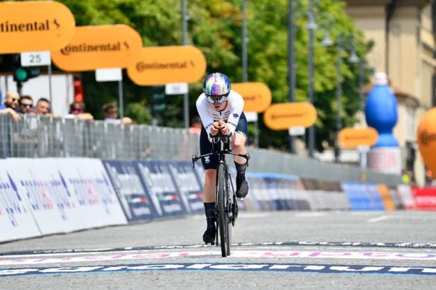 NIEDERMAIER Antonia (CANYON SRAM ZONDACRYPTO) the leader of the Maglia Binaca during Giro d Italia Women - Stage 1 - Bergamo Bergamo, Giro d Italia race in Bergamo, Italy, July 06 2025  Copyright: xDavidexVaninetti IPAxSportx xipa-agency.netx xx IPA_60021334 IPA_Agency_IPA60021334