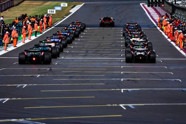 F1 - BRITISH GRAND PRIX 2025 start of the race, depart, starting grid 87 BEARMAN Ollie Oliver (gbr), Haas F1 Team VF-25 Ferrari, action 27 HULKENBERG Nico (ger), Stake F1 Team Kick C45, action 18 STROLL Lance (can), Aston Martin F1 Team AMR25, action 05 BORTOLETO Gabriel (bra), Stake F1 Team Kick C45, action during the Formula 1 Qatar Airways British Grand Prix 2025, 12th round of the 2025 FIA Formula One World Championship, WM, Weltmeisterschaft from July 4 to 6, 2025 on the Silverstone Circuit, in Silverstone, United Kingdom - SilverstoneUnited Kingdom Copyright: xFLORENTxGOODENx