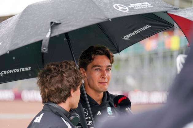 FORMULA 1 BRITISH GRAND PRIX 2025 George Russell 63 (GBR), Mercedes AMG Petronas W16 in the rain media interview during the FORMULA 1 QATAR AIRWAYS BRITISH GRAND PRIX 2025 at the Silverstone Circuit, Silverstone, England, United Kingdom on 6 July 2025 Credit: Robbie Hoad Every Second Media Editorial use only. All images are copyright Every Second Media Limited. No images may be reproduced without prior permission. Copyright: xIMAGO EveryxSecondxMediax ESM-1520-0032 RobbiexHoadx xEveryxSecondxMediax