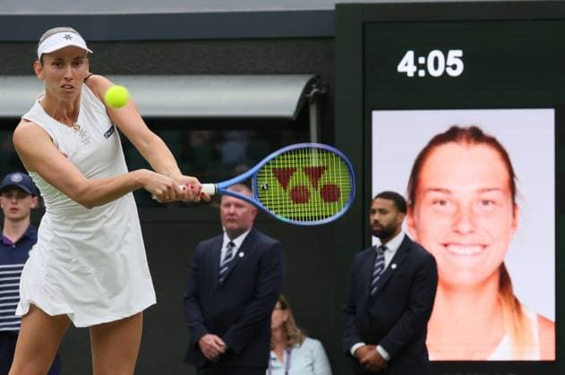 Belgian Elise Mertens pictured in action during a tennis match against Belarusian Sabalenka, in the round of 16 of the women s singles at the 2025 Wimbledon grand slam tournament, Sunday 06 July 2025 at the All England Tennis Club, in South-West London, Britain. BENOITxDOPPAGNE  x128545101x