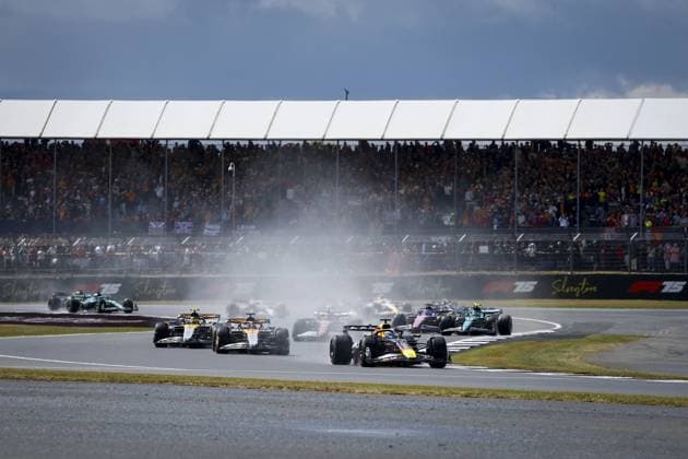SILVERSTONE - Max Verstappen (Red Bull Racing) on the Silverstone circuit during the start of the Great Britain Grand Prix. ANP SEM VAN DER WAL xVIxANPxSportx xxANPxIVx 531033966 originalFilename: 531033966.jpg