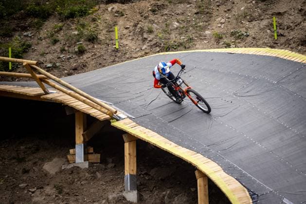 Whoop Downhill Worldcup La Thuile BLEWITT Jess CUBE FACTORY RACINGat Whoop Downhill Worldcup La Thuile, 06 07 2025,in La Thuile,ITA Photo Sebastian Sternemann