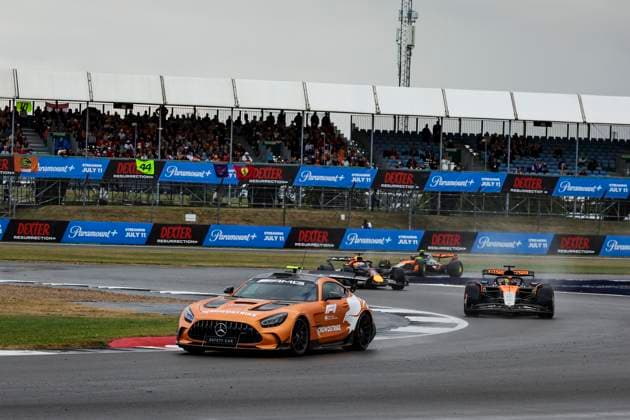 F1 - BRITISH GRAND PRIX 2025 FIA Mercedes-AMG GT Black Series Safety Car 81 PIASTRI Oscar (aus), McLaren F1 Team MCL39, action 01 VERSTAPPEN Max (nld), Red Bull Racing RB21, action 04 NORRIS Lando (gbr), McLaren F1 Team MCL39, action during the Formula 1 Qatar Airways British Grand Prix 2025, 12th round of the 2025 FIA Formula One World Championship, WM, Weltmeisterschaft from July 4 to 6, 2025 on the Silverstone Circuit, in Silverstone, United Kingdom - SilverstoneUnited Kingdom  Copyright: xFLORENTxGOODENx