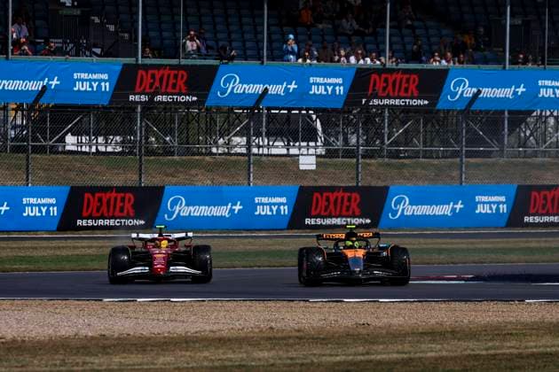 F1 - BRITISH GRAND PRIX 2025 04 NORRIS Lando (gbr), McLaren F1 Team MCL39, action 44 HAMILTON Lewis (gbr), Scuderia Ferrari SF-25, action during the Formula 1 Qatar Airways British Grand Prix 2025, 12th round of the 2025 FIA Formula One World Championship, WM, Weltmeisterschaft from July 4 to 6, 2025 on the Silverstone Circuit, in Silverstone, United Kingdom - SilverstoneUnited Kingdom Copyright: xFLORENTxGOODENx