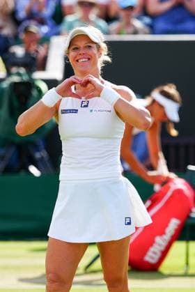 Laura Siegemund celebrates victory in her fourth round match Wimbledon Tennis Championships, Day 7, The All England Lawn Tennis and Croquet Club, London, UK - 06 Jul 2025London The All England Lawn Tennis and United Kingdom  Copyright: xJavierxGarcia Shutterstockx 15387061dp