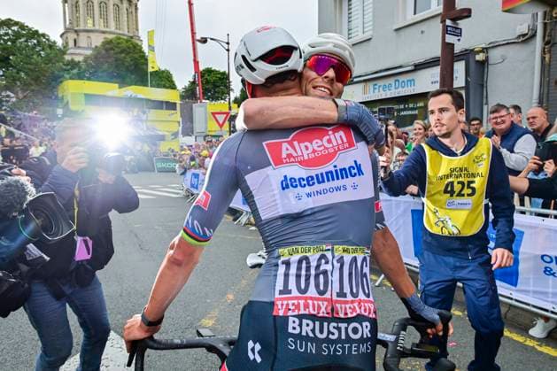 Tour de France 2025 Stage 2 BOULOGNE-SUR-MER, FRANCE - JULY 06 : Van Der Poel Mathieu (NED) of Alpecin - Deceuninck celebrating his victory during stage 2 of the 112th edition of Tour de France an UCI World Tour 2.UWT cycling road race stage for Men Elite of 212 km with start in Lauwin-Planque and finish in Boulogne-sur-Mer on July 6, 2025 in Boulogne-sur-Mer, France, 06 07 2025 ( Motordriver Kenny Verfaillie - Boulogne-sur-Mer France  Copyright: xPetexGodingx