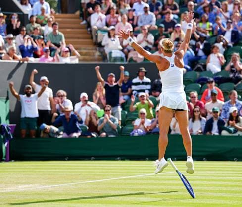 Laura Siegemund celebrates victory in her fourth round match Wimbledon Tennis Championships, Day 7, The All England Lawn Tennis and Croquet Club, London, UK - 06 Jul 2025London The All England Lawn Tennis and United Kingdom  Copyright: xJavierxGarcia Shutterstockx 15387061dr