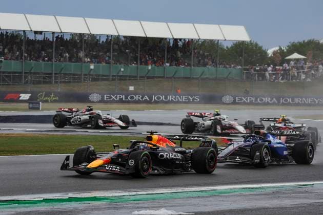 F1 - BRITISH GRAND PRIX 2025 01 VERSTAPPEN Max (nld), Red Bull Racing RB21, action 23 ALBON Alexander (tha), Williams Racing FW47, action during the Formula 1 Qatar Airways British Grand Prix 2025, 12th round of the 2025 FIA Formula One World Championship, WM, Weltmeisterschaft from July 4 to 6, 2025 on the Silverstone Circuit, in Silverstone, United Kingdom - SilverstoneUnited Kingdom Copyright: xFLORENTxGOODENx