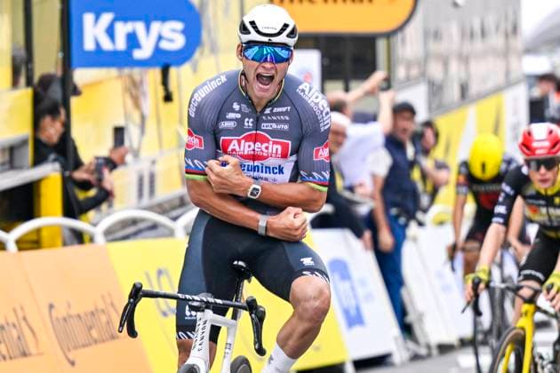 Tour de France 2025 Stage 2 BOULOGNE-SUR-MER, FRANCE - JULY 06 : Van Der Poel Mathieu (NED) of Alpecin - Deceuninck celebrating his victory, during stage 2 of the 112th edition of Tour de France an UCI World Tour 2.UWT cycling road race stage for Men Elite of 212 km with start in Lauwin-Planque and finish in Boulogne-sur-Mer on July 6, 2025 in Boulogne-sur-Mer, France, 06 07 2025 ( Motordriver Kenny Verfaillie - Boulogne-sur-Mer France  Copyright: xJanxDexMeuleneirx