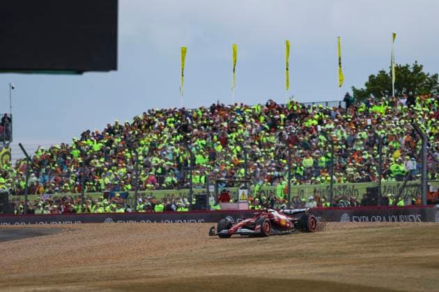 F1 - BRITISH GRAND PRIX 2025 16 LECLERC Charles (mco), Scuderia Ferrari SF-25, action crash, accident, during the Formula 1 Qatar Airways British Grand Prix 2025, 12th round of the 2025 FIA Formula One World Championship, WM, Weltmeisterschaft from July 4 to 6, 2025 on the Silverstone Circuit, in Silverstone, United Kingdom - SilverstoneUnited Kingdom Copyright: xDPPIx