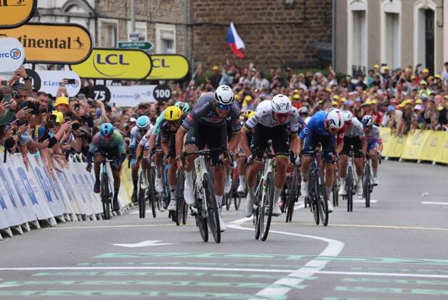 TOUR DE FRANCE 2025 PHOTOPQR VOIX DU NORD SM ; 06 07 2025 ; Boulogne sur Mer, le 06 07 2025, Arrivee de la 2eme etape du Tour de France entre Lauwin Planque et Boulogne sur Mer VOIX DU NORD Dutch Mathieu van der Poel of Alpecin-Deceuninck celebrates after winning the second stage - French cycling race Tour de France 2024 takes place in july 2025 1 France  Copyright: xPHOTOPQR VOIXxDUxNORD MAXPPPxSMx 20250706VDN2254 20250706VDN2254