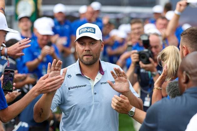 Winner of the 36 BMW international Open, Daniel Brown ENG with his caddy Neal, 36 BMW International Open 2025, Golf, DP World Tour, Men, Final, 06 07 2025 Eichenried Bayern Germany Copyright: xkolbert-press ChristianxKolbertx