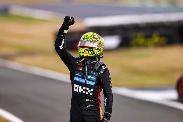 F1 - BRITISH GRAND PRIX 2025 NORRIS Lando (gbr), McLaren F1 Team MCL39, portrait celebrates his victory during the Formula 1 Qatar Airways British Grand Prix 2025, 12th round of the 2025 FIA Formula One World Championship, WM, Weltmeisterschaft from July 4 to 6, 2025 on the Silverstone Circuit, in Silverstone, United Kingdom - SilverstoneUnited Kingdom  Copyright: xEricxAlonsox