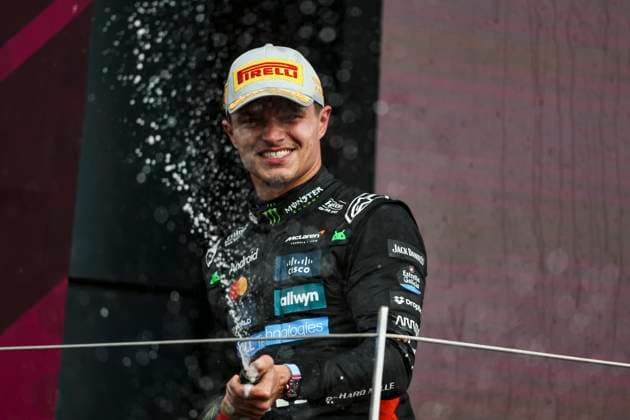 F1 - BRITISH GRAND PRIX 2025 NORRIS Lando (gbr), McLaren F1 Team MCL39, portrait celebrates his victory podium during the Formula 1 Qatar Airways British Grand Prix 2025, 12th round of the 2025 FIA Formula One World Championship, WM, Weltmeisterschaft from July 4 to 6, 2025 on the Silverstone Circuit, in Silverstone, United Kingdom - SilverstoneUnited Kingdom  Copyright: xANTONINxVINCENTx
